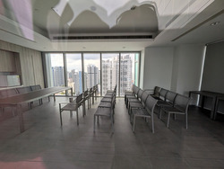 Arc 380 (D8), Office #589873261